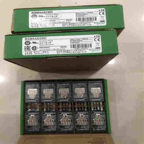 施耐德電氣插拔式繼電器RXM4AB2BD