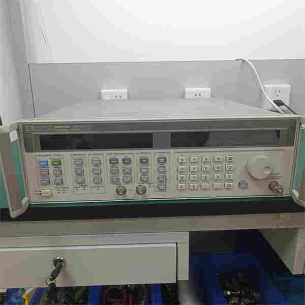   Agilent 安捷倫83752B高頻信號發(fā)生器