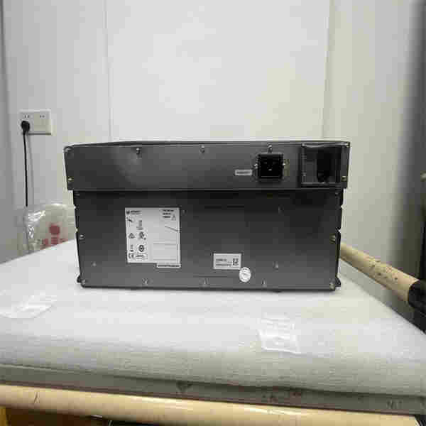 是德科技M9505A AXIe 5 插槽机箱