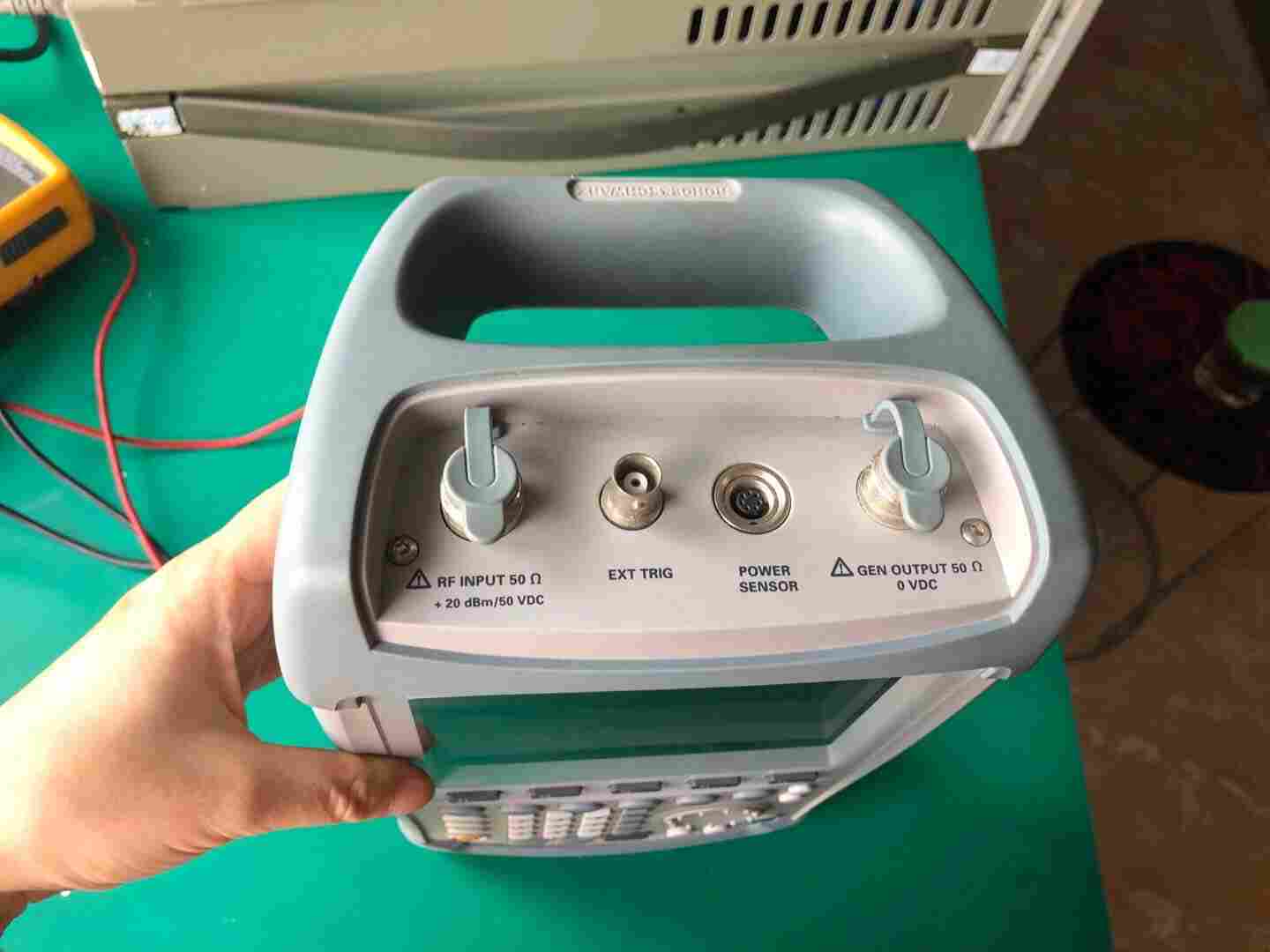 羅德與施瓦茨FSH3頻譜儀100kHz 到3 GHz 