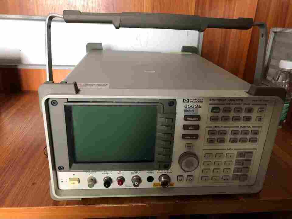 惠普HP8563E 是安捷倫的 26.5 GHz 頻譜分析儀