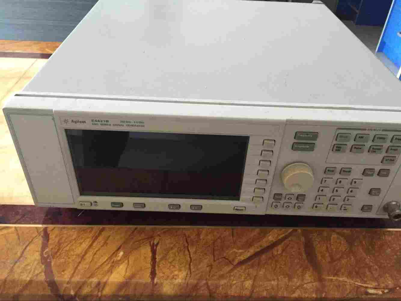 Agilent 安捷倫E4421B信號(hào)發(fā)生器使用方式