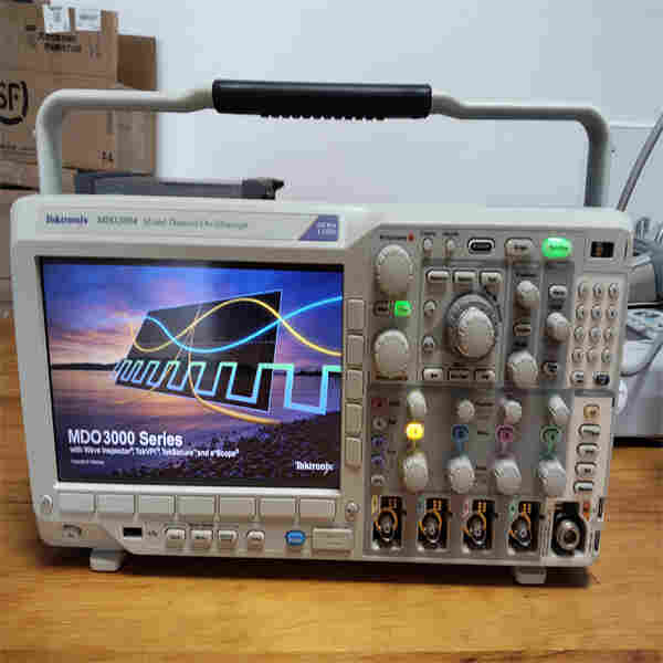     泰克tektronix MDO3054示波器