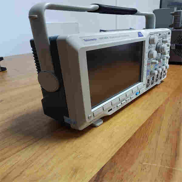     泰克tektronix MDO3054示波器