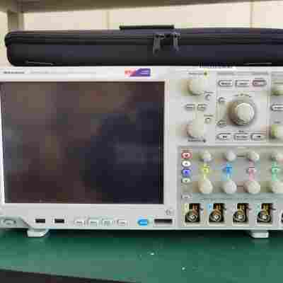 Tektronix MSO5204B 泰克示波器