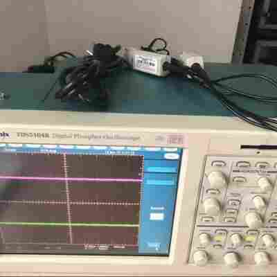 泰克TDS5104B 數字熒光示波器