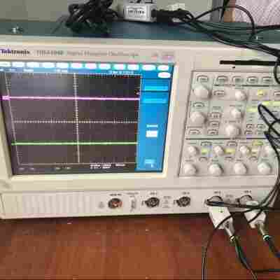 泰克TDS5104B 數字熒光示波器