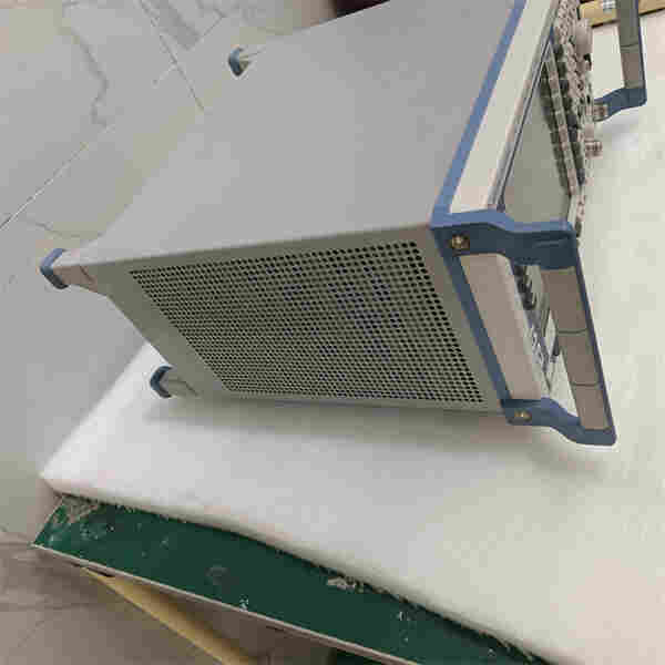  羅德與施瓦茨ESCI3測試接收機