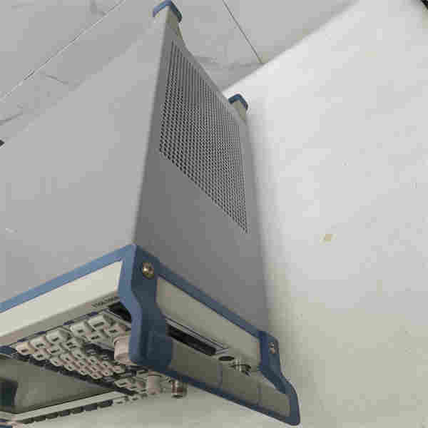  羅德與施瓦茨ESCI3測試接收機