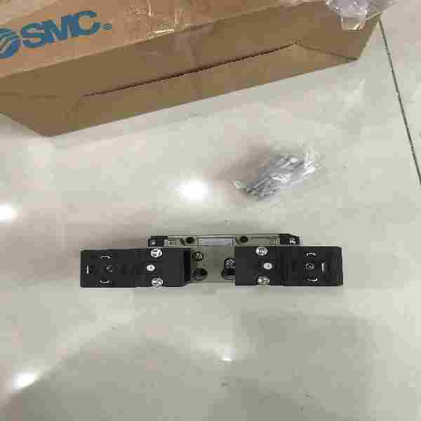 日本SMC四通手动阀SY513-5LD-01