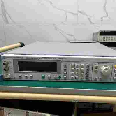 出售SMR27射频发生器27GHz-SMR27信号源