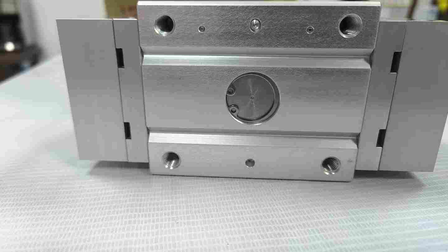 KONSEI HMGK-25AS 双活塞强力气爪 紧凑型薄型平行夹爪 自动化上下料夹持气缸
