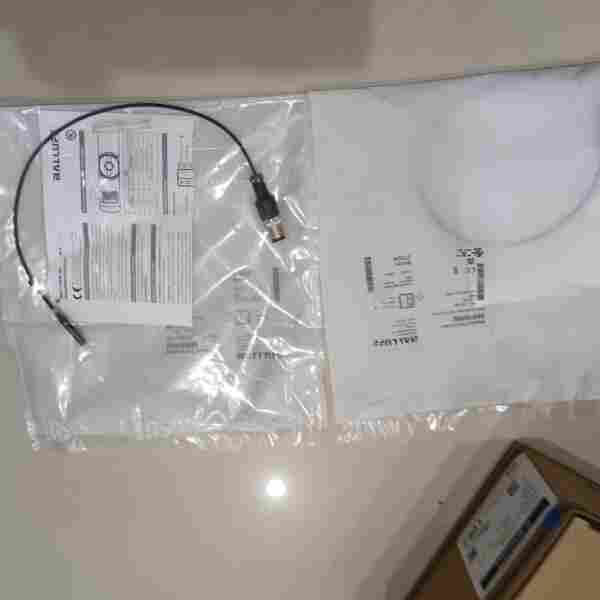 巴鲁夫电感式测距传感器BAW M18MG-UAC80F-S04G
