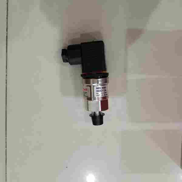 丹佛斯DANFOSS压力变送器MBS3000-2211-1AB04