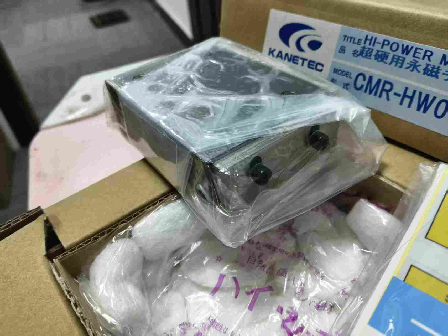 日本 KANETEC 强力 CMR-HW0709 细磁极永磁夹盘 钨钢硬质合金磨削永磁吸盘