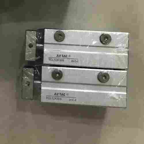 三轴气缸AIRTAC亚德客TCL12X20S使用介质