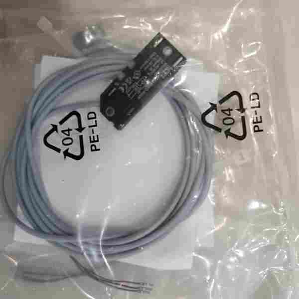 现货HT46CL2/4P-M12劳易测leuze光电传感器