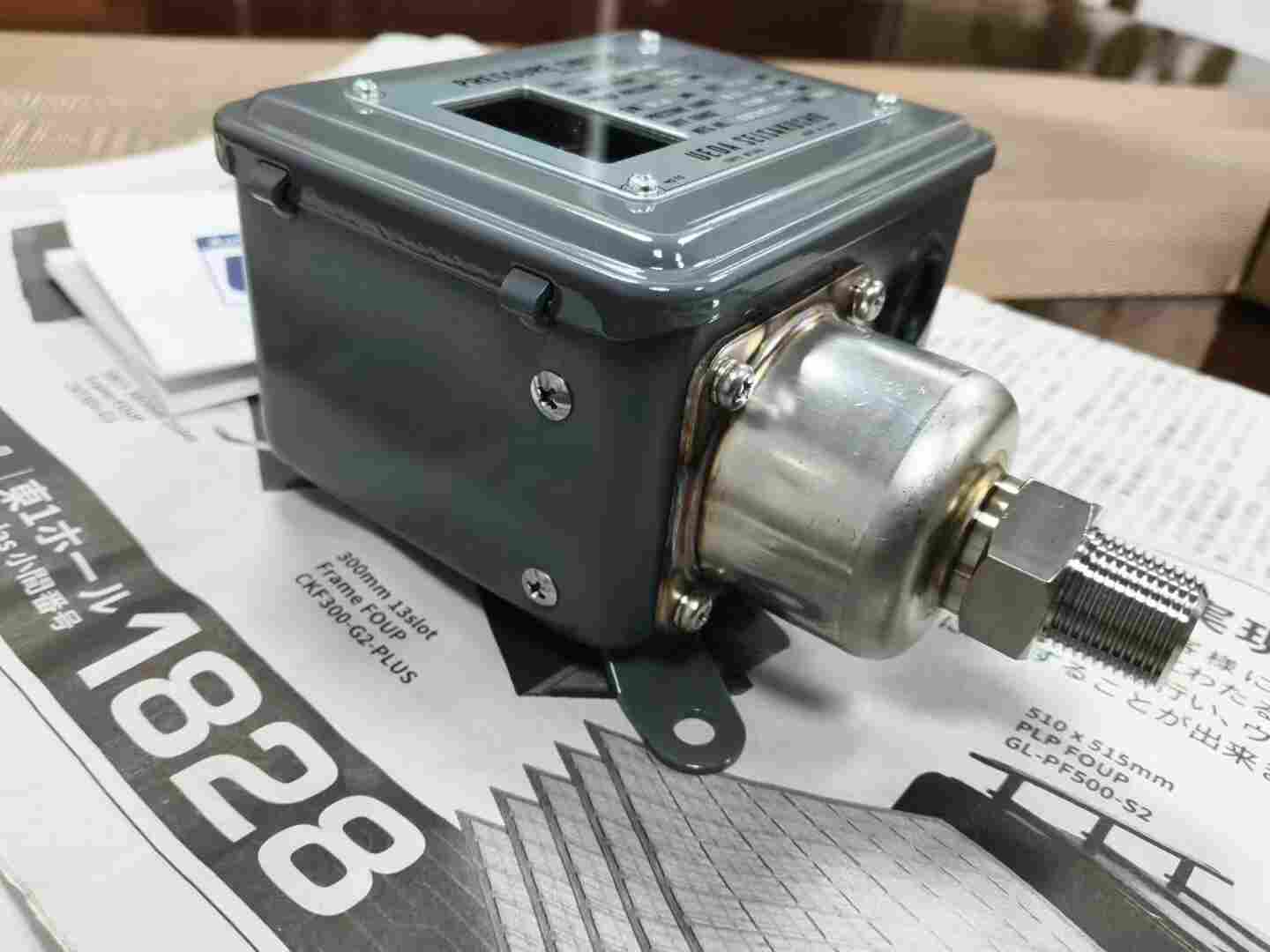 日本 UEDA 植田 P5S-20-R3SB 波纹管式蒸汽压力开关 0.2-2.0MPa 室内通用压