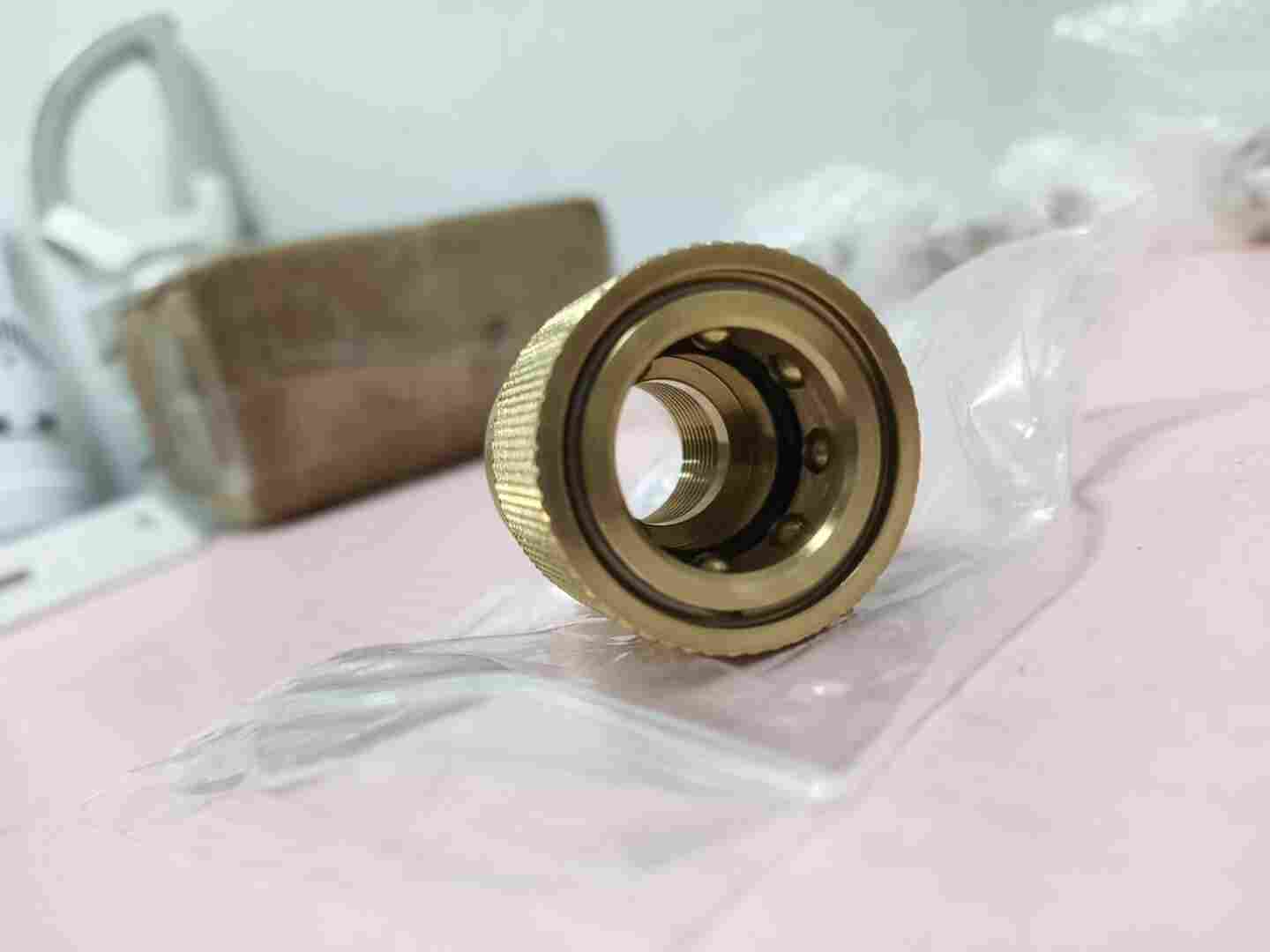 日本 YOKOHAMA 横滨 YL190F-06B 黄铜快速接头 Rc3/8 内螺纹 无阀流体耦合器