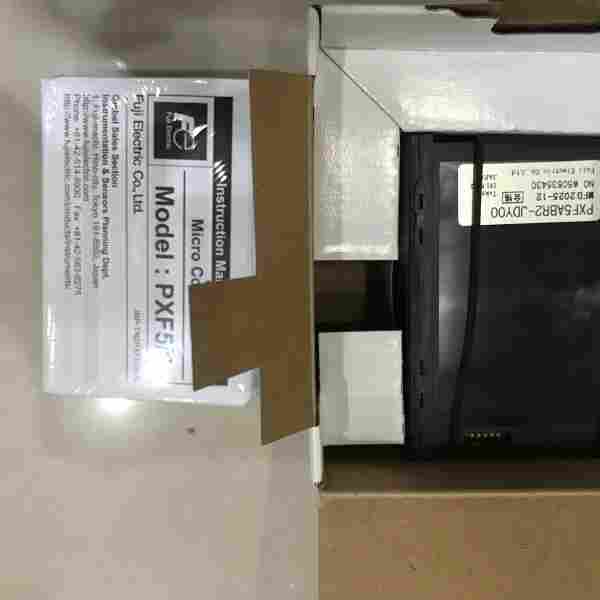 富士FUJI数字温控表PXR7NCY1-8W000-C