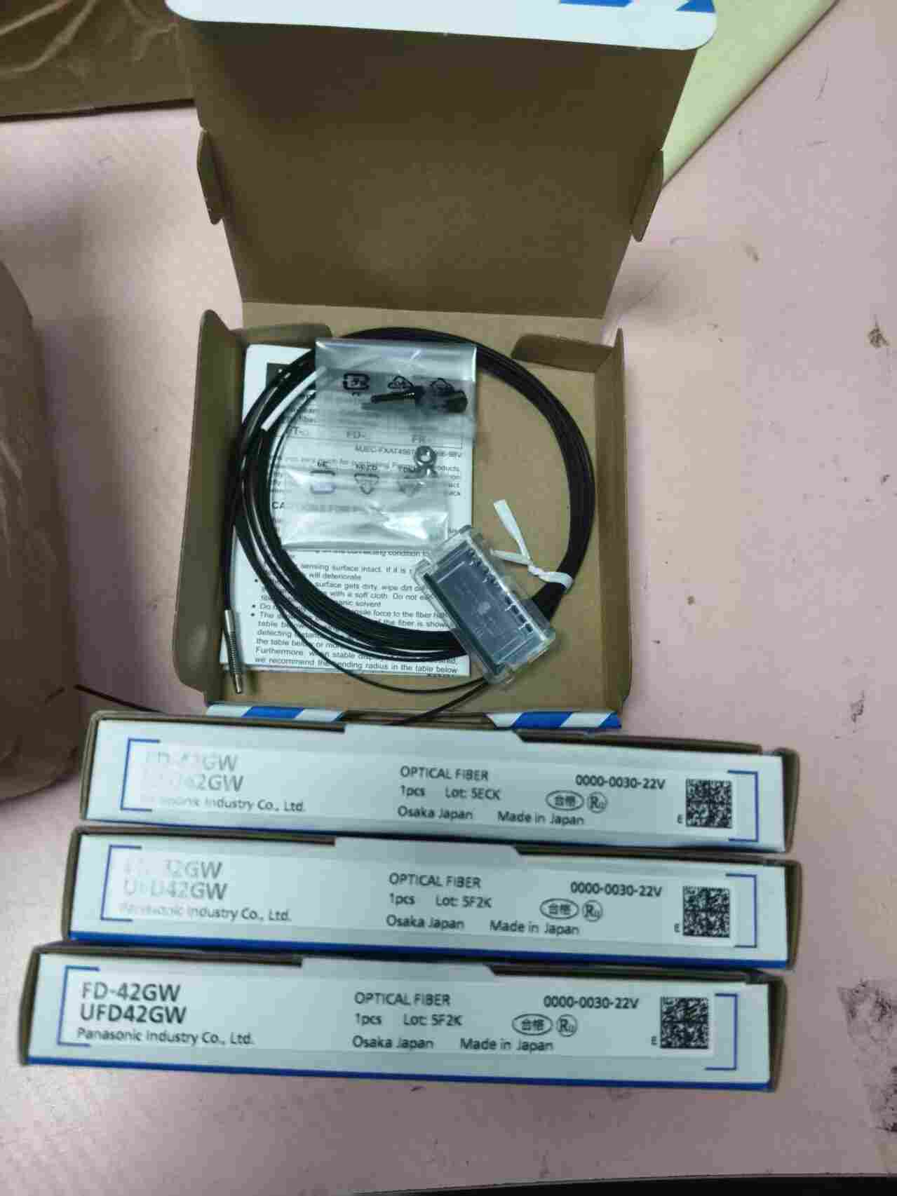 松下 Panasonic FD-42GW M4 螺纹反射型光纤传感器 小光点光纤线适配 FX 系列放